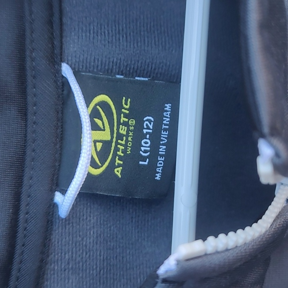 Gray Jacket* - Picture 6 of 9